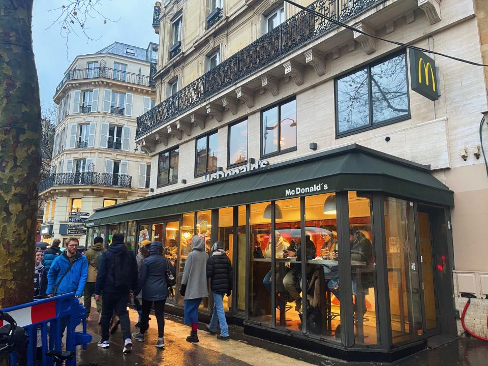 french paris mcdonalds