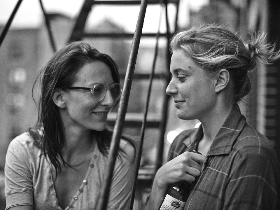 (L, R) Mickey Sumner as Sophie and Greta Gerwig as Frances in Frances Ha