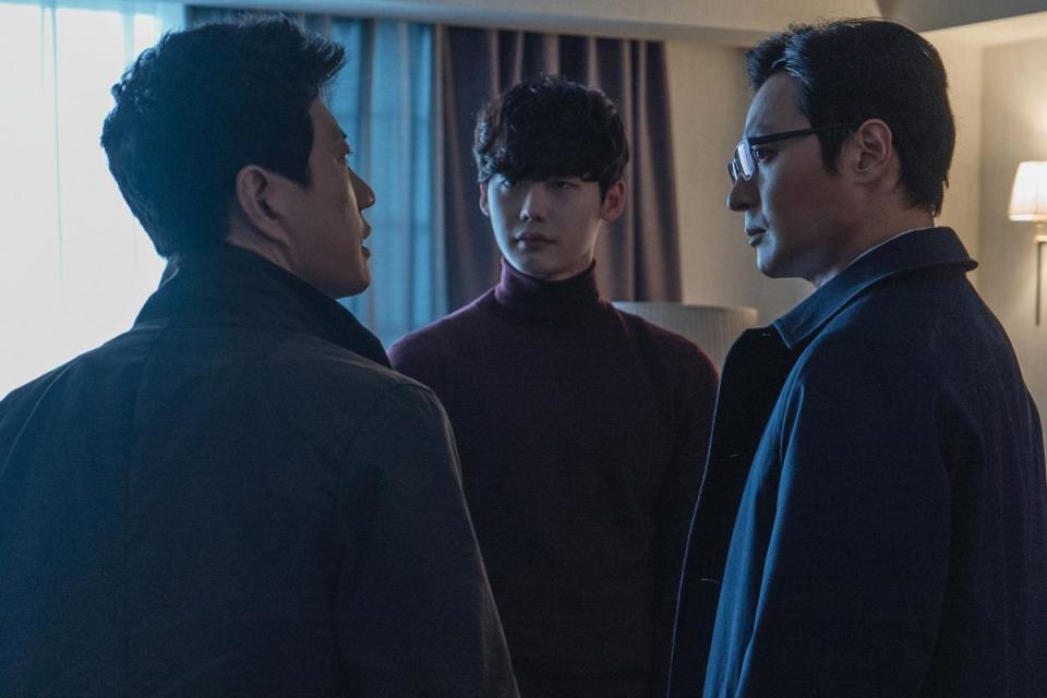 《V.I.P.》找來張東健（右起）、李鍾碩、金明民同台飆戲。