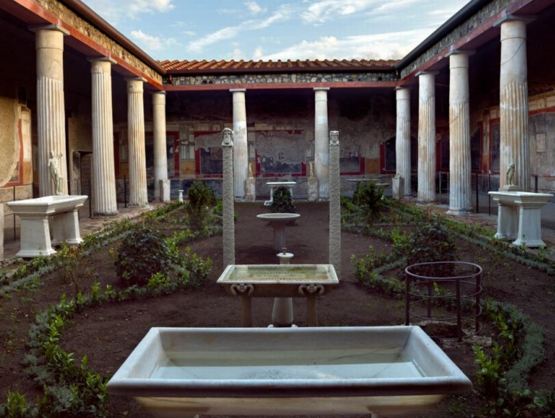 El jardín restaurado de la Casa dei Vettii.