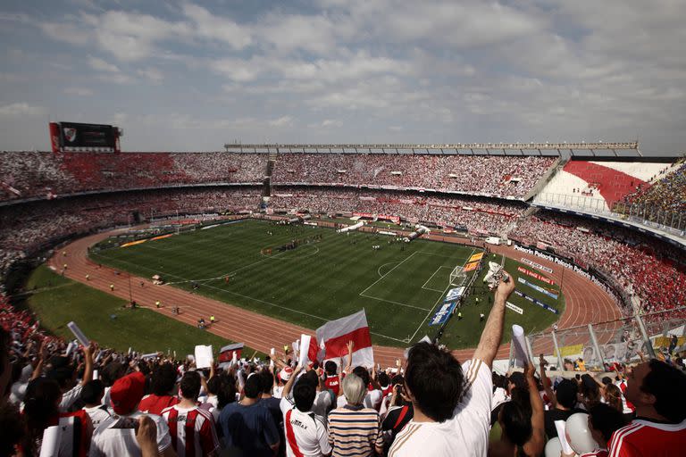 ¿Un Monumental de chocolate?. Los saludos de River por las Pascuas