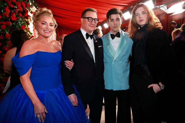 2023 Oscars: Salma Hayek, Colin Farrell, more bring their kids to Academy  Awards; Pedro Pascal brings sister - ABC13 Houston