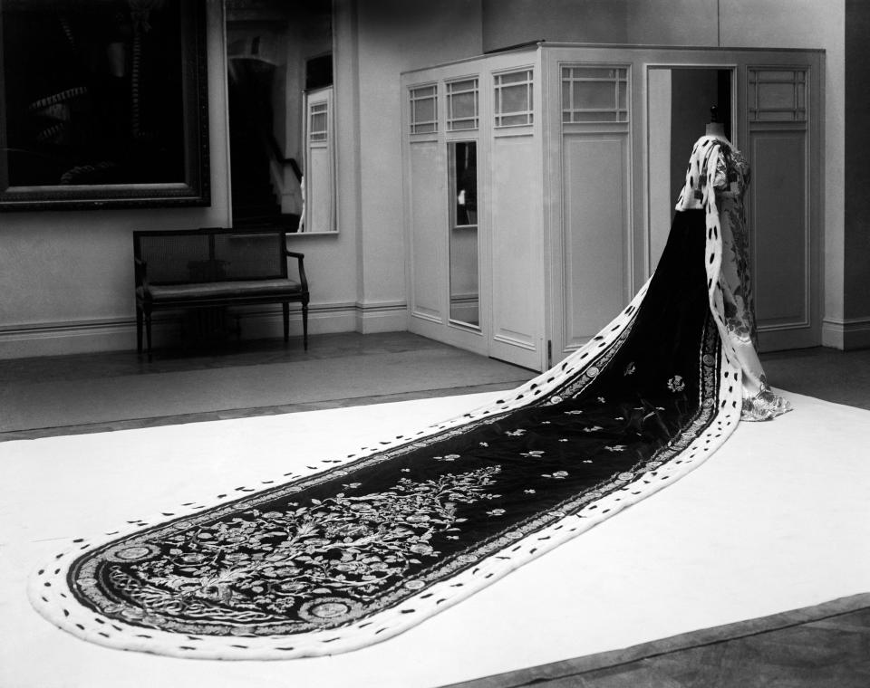 Queen Mary's coronation robe