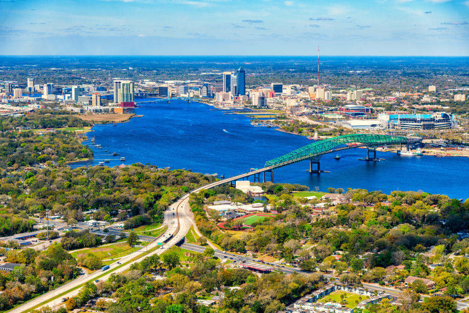 Aerial view of the city of Jacksonville and the river