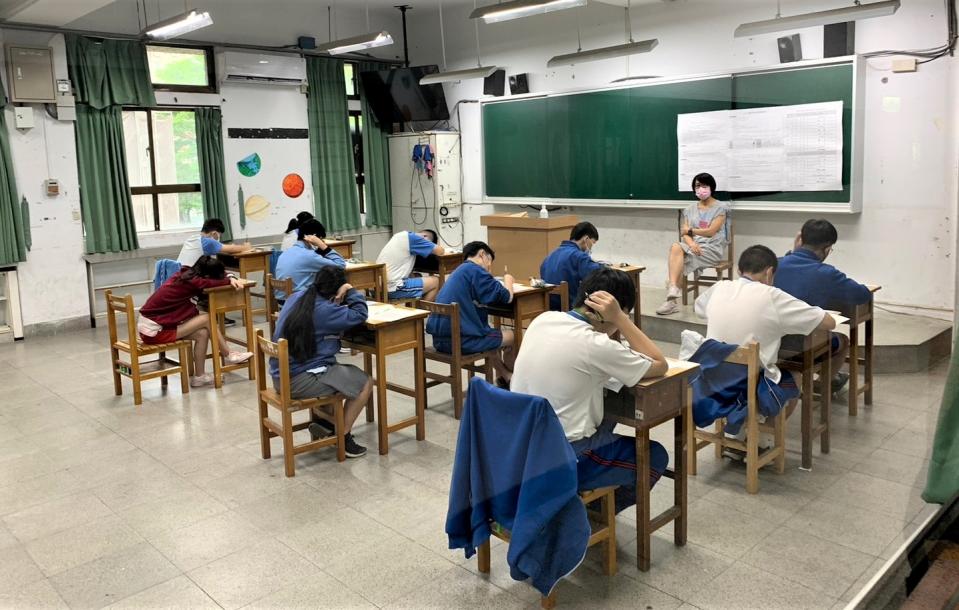 112年新北考區國中教育會考新莊高中考場特殊考場應試(資料照)