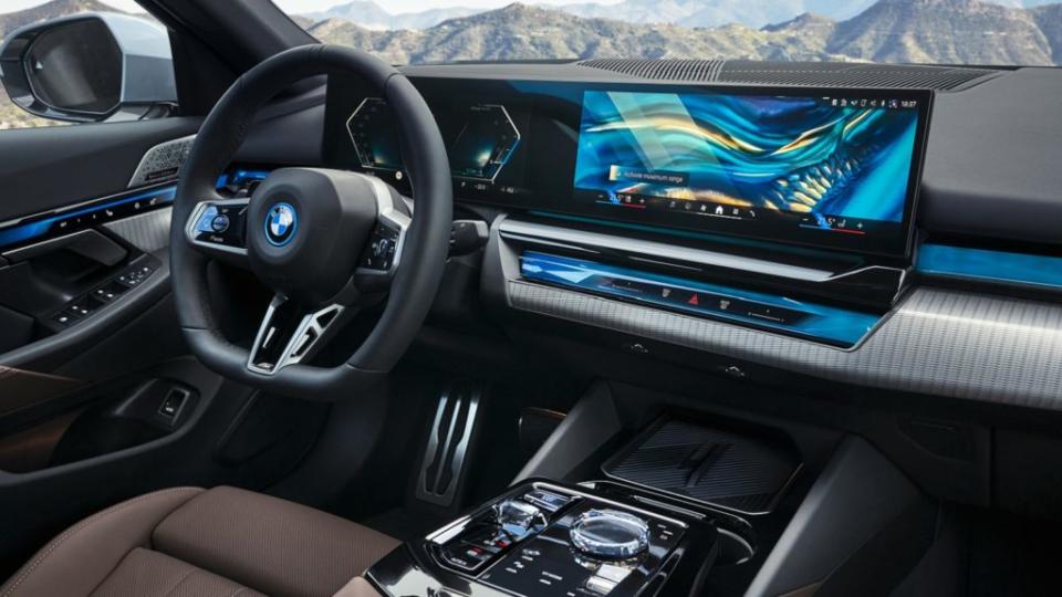 iDrive 8.5系統是新世代5 Series座艙亮點。(圖片來源/ BMW)