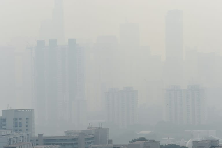 Singapore's air quality index reached unhealthy levels on August 26, 2016, with conditions deteriorating through the day