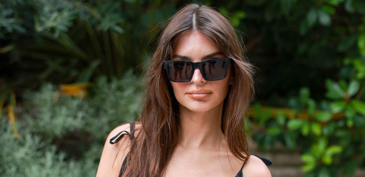 Emily Ratajkowski Wore a Thong Bikini While Hanging Out in the Kitchen