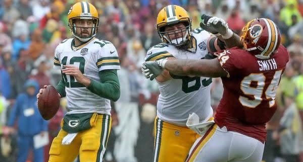 Niners rally, but can't control Rodgers at end