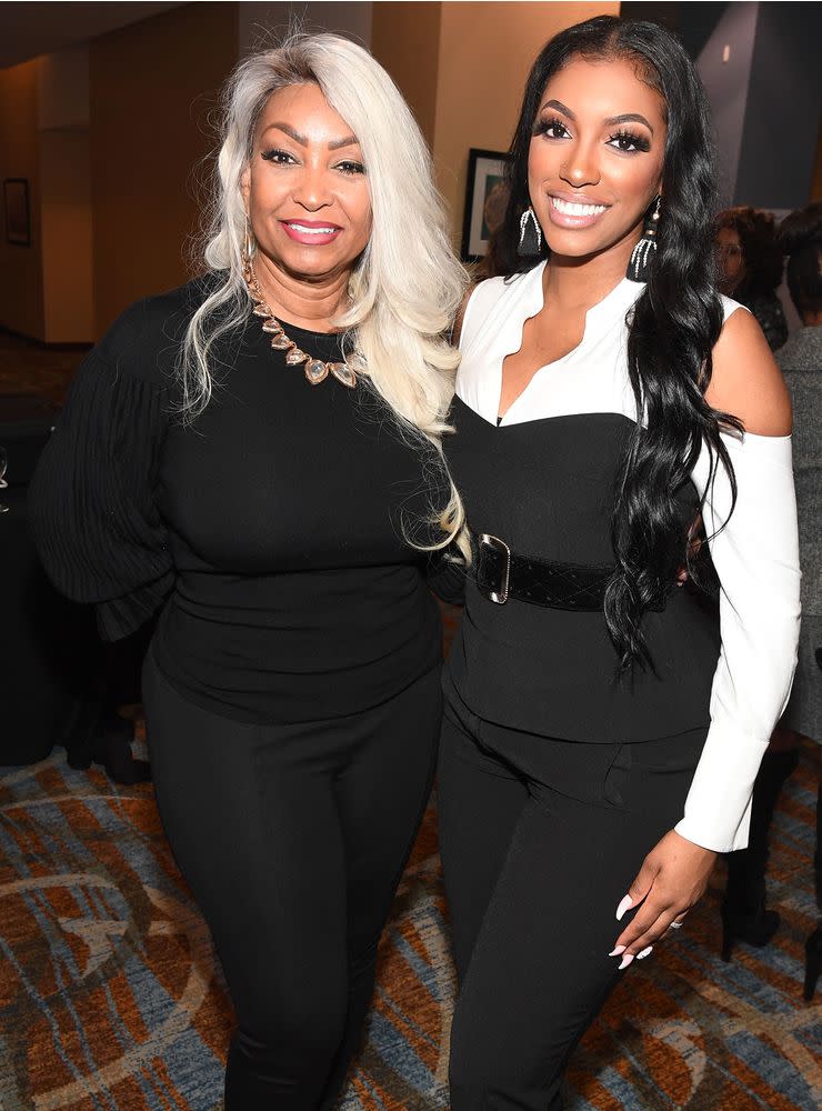 Porsha Williams (right) and her mother, Diane | Paras Griffin/Getty