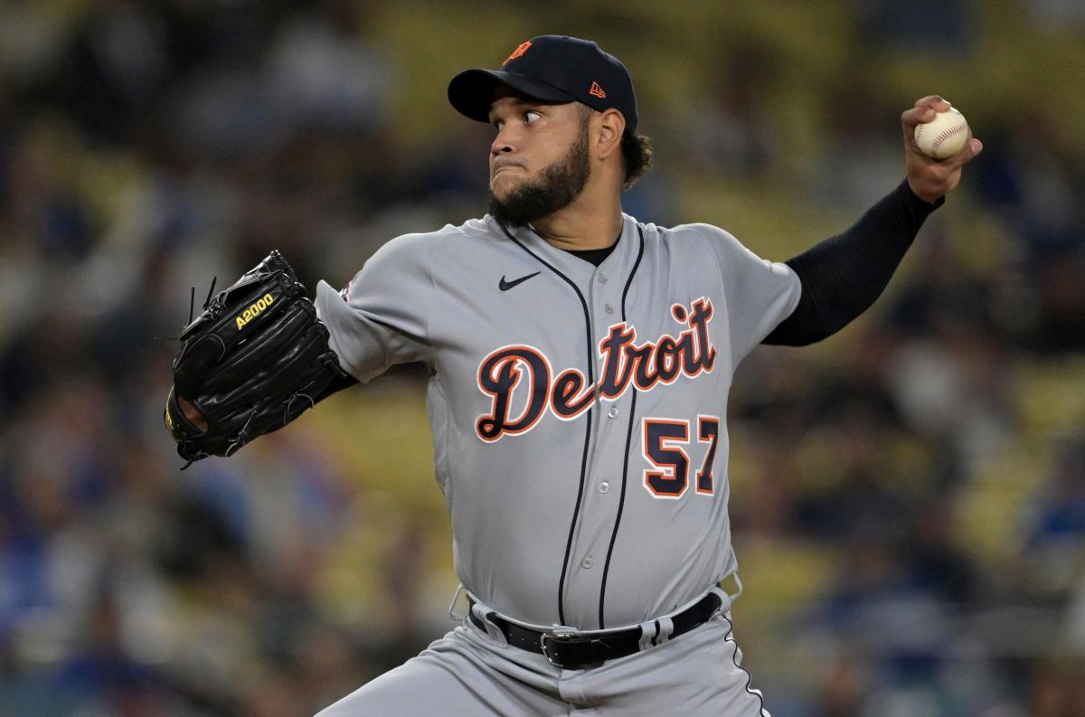 Detroit Tigers' Matt Vierling suffers knee strain; Tyler Nevin out