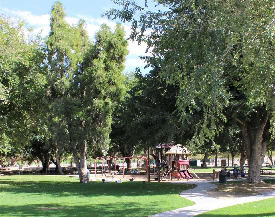 Plenty of room for family and friends at Hesperia Lake Park.