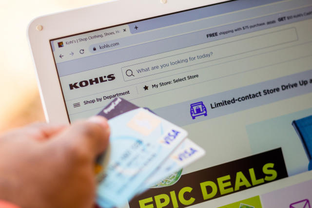 Kohl's shares stumble after bad earnings miss