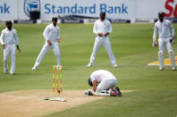 REFILE - ADDING RESTRICTIONSCricket - South Africa v Sri Lanka - Third Test cricket match - Wanderers Stadium, Johannesburg, South Africa - 13/1/17 - South Africa’s Faf Du Plessis after being hit by the ball. REUTERS/James Oatway