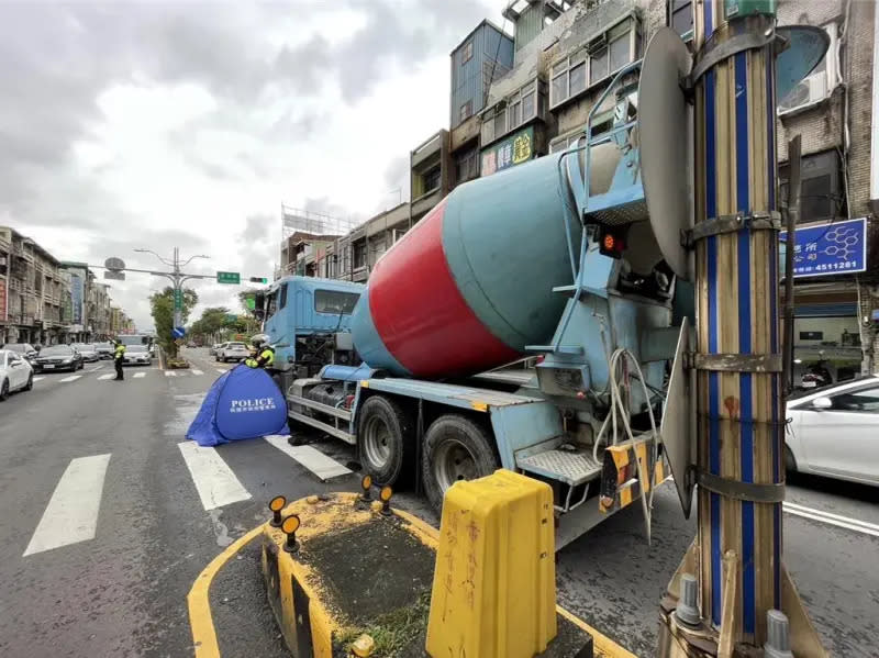 ▲桃園中壢區今（1）日上午發生一起死亡車禍。（圖／翻攝畫面）