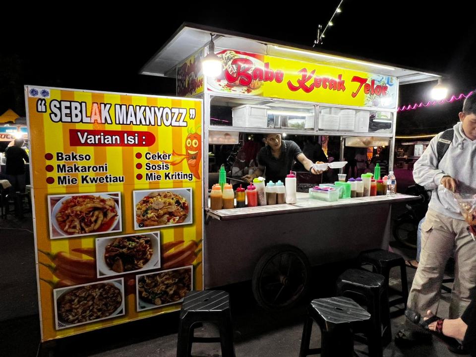 Batam food places - WTB Food market stall