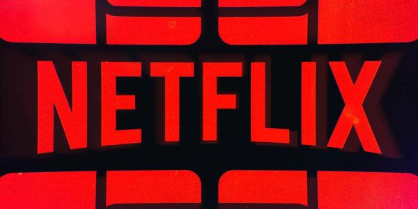 Acciones de Netflix caen un 9% tras implementar plan con anuncios