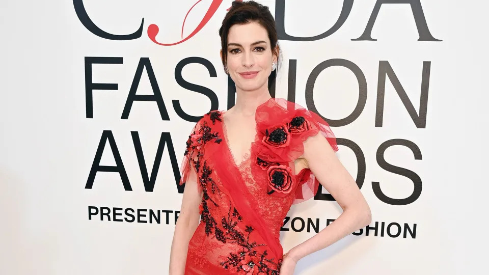 anne hathaway at the 2023 cfda fashion awards held at the american museum of natural history on november 6, 2023 in new york city photo by bryan bedderwwd via getty images