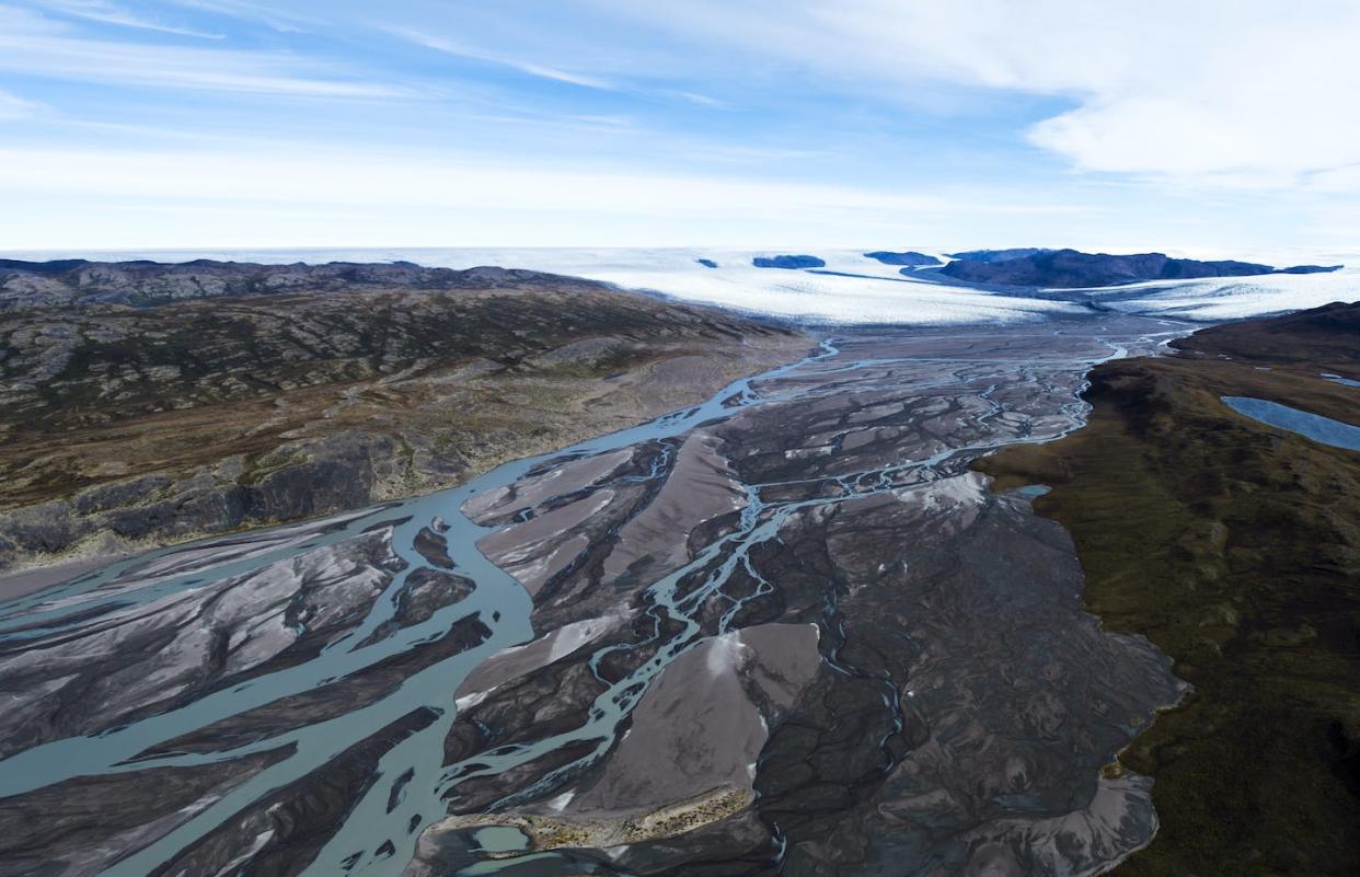 Water and sediment pour off the melting margin of the Greenland ice sheet. <a href="https://www.gettyimages.com/detail/photo/qinnguata-kuussua-river-russell-glacier-greenland-royalty-free-image/604573407" rel="nofollow noopener" target="_blank" data-ylk="slk:Jason Edwards/Photodisc via Getty Images;elm:context_link;itc:0;sec:content-canvas" class="link ">Jason Edwards/Photodisc via Getty Images</a>