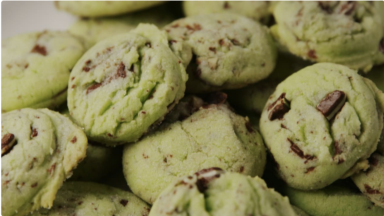 pile of green mint chocolate chip cookies