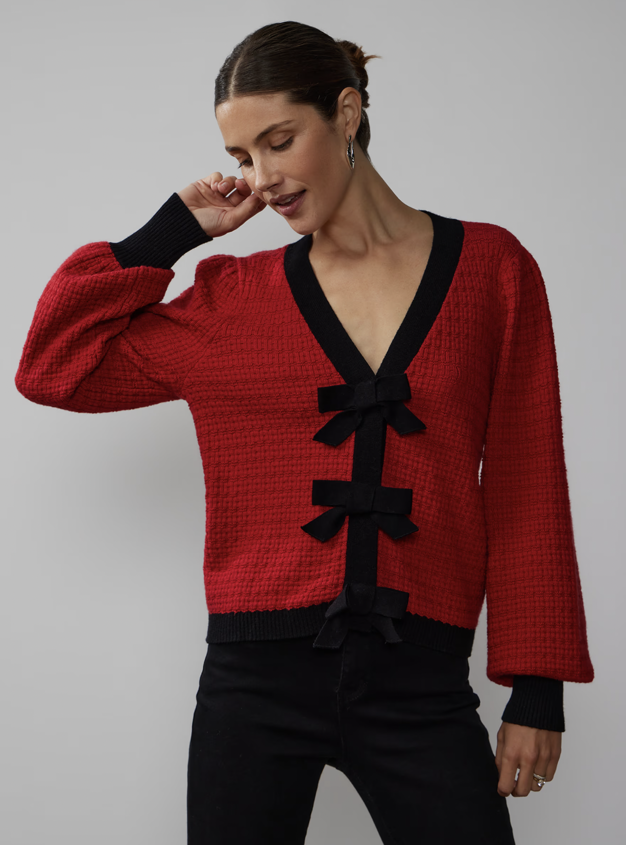 <p><a href="https://go.redirectingat.com?id=74968X1596630&url=https%3A%2F%2Fwww.nyandcompany.com%2Fproducts%2Flong-sleeve-contrast-bow-button-cardigan%3Fvariant%3D44628569161915%26cid%3Dsem_std-shopping_womens_all-products_nb%26gclid%3DEAIaIQobChMI77DdnaCPggMVgklHAR2QrQqeEAQYASABEgLtYvD_BwE%26size%3Dxsmall%26color%3Dcoco%252520red&sref=https%3A%2F%2Fwww.thepioneerwoman.com%2Fholidays-celebrations%2Fg41695178%2Fchristmas-outfits%2F" rel="nofollow noopener" target="_blank" data-ylk="slk:Shop Now;elm:context_link;itc:0;sec:content-canvas" class="link rapid-noclick-resp">Shop Now</a></p><p>Long Sleeve Contrast Bow Button Cardigan</p><p>nyandcompany.com</p><p>$29.98</p><span class="copyright">New York & Company</span>