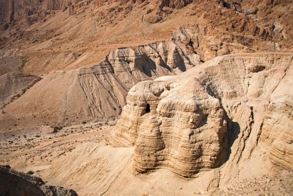 Archaeologists are excavating two newfound caves in Qumran (shown here), looking for the remains of Dead Sea Scrolls. <cite>Shutterstock</cite>