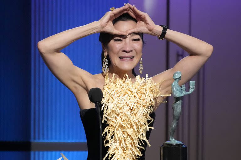 Michelle Yeoh, mejor actriz por Todo en todas partes al mismo tiempo