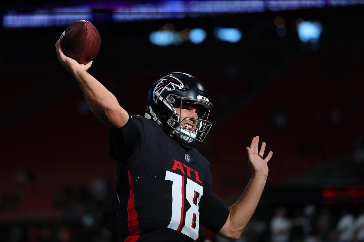 ATLANTA, GEORGIA - AUGUST 23: Kirk Cousins #18 of the Atlanta Falcons warms up prior to facing the Jacksonville Jaguars at Mercedes-Benz Stadium on August 23, 2024 in Atlanta, Georgia. (Photo by Kevin C. Cox/Getty Images)