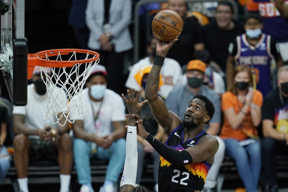 Phoenix Suns center Deandre Ayton