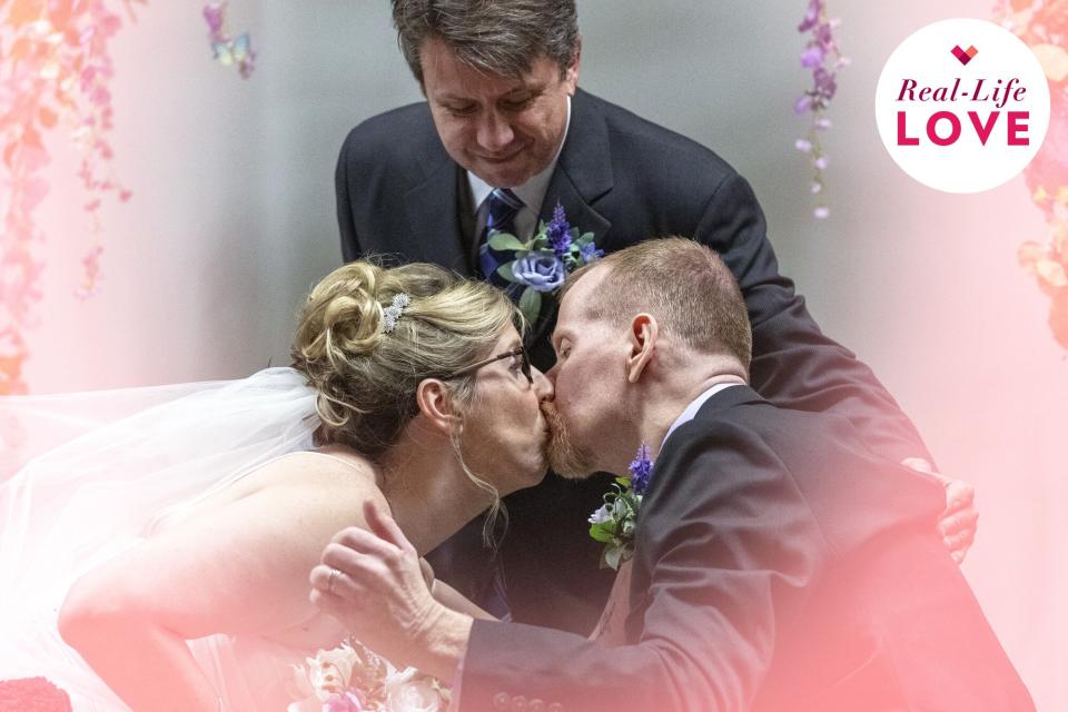 Flanked by officiant Mark Weeks, newlyweds Sara Smouther and Weeks‚Äô brother Matt Weeks have a kiss, Cloverdale, Ind., Saturday, May 21, 2022, during their wedding. The couple, who have the same inherited fatal disease, live in a Cloverdale community for Huntington‚Äôs patients.