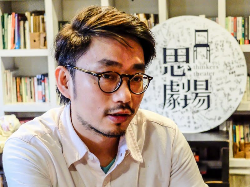 思劇場專題，「死刑犯的最後一天」一劇導演張哲龍，本身也是思劇場的藝術總監，張哲龍說，這部劇並不是要生硬的講死刑存廢等等的道理，而是透過戲劇表現，讓觀眾進到更深層次思考。