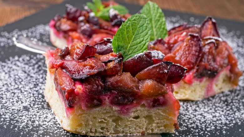 plum cake with mint