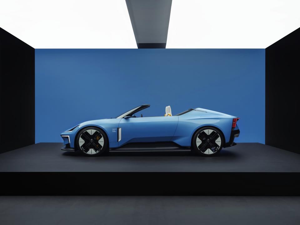 <p>Polestar 6</p>
