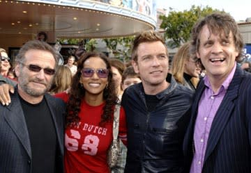 Robin Williams , Halle Berry , Ewan McGregor and director Chris Wedge at the Westwood premiere of 20th Century Fox's Robots