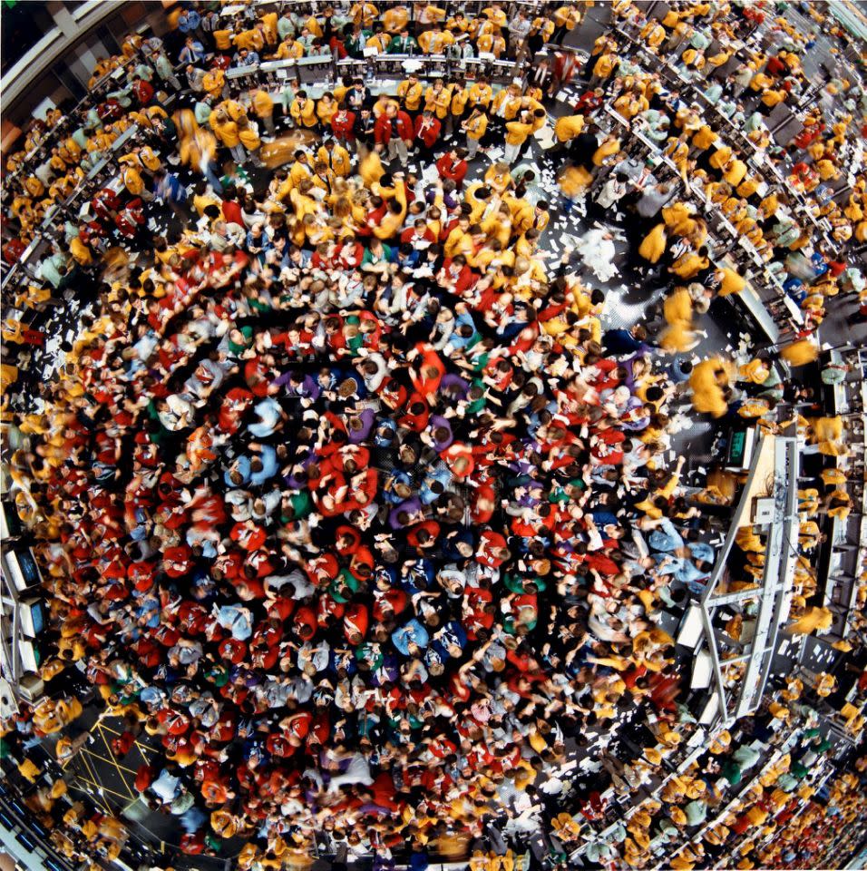 La plaza comercial del S&P 500 vista desde arriba, en la Bolsa Mercantil de Chicago, Illinois, a finales de la década de 1980. REUTERS/CME Group