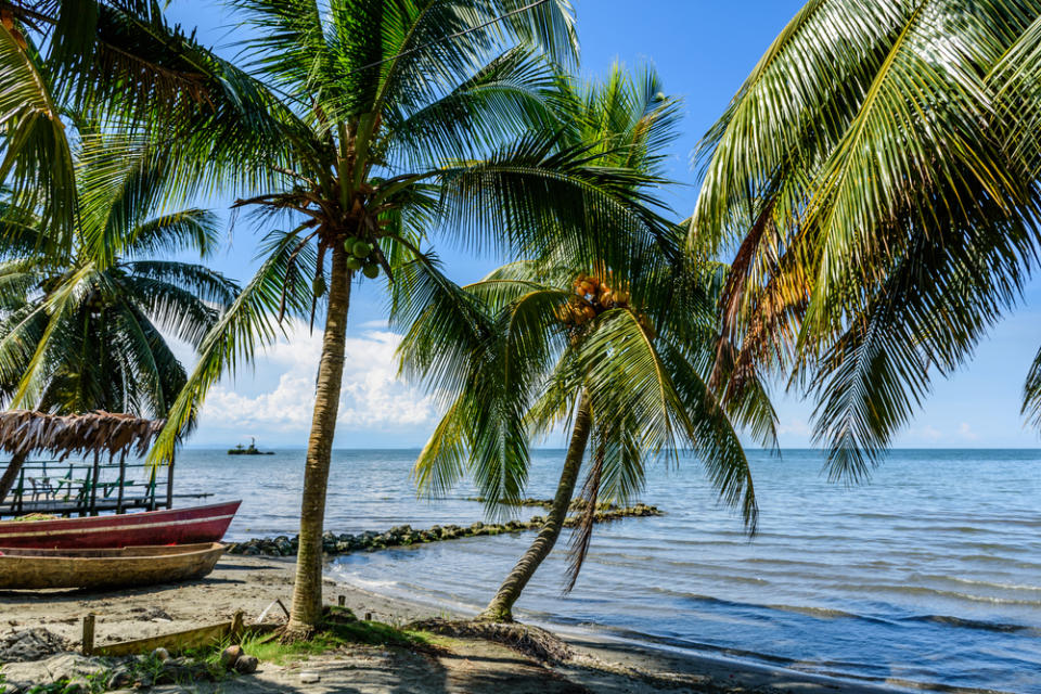 20 Cheap Tropical Places to Live that Speak English