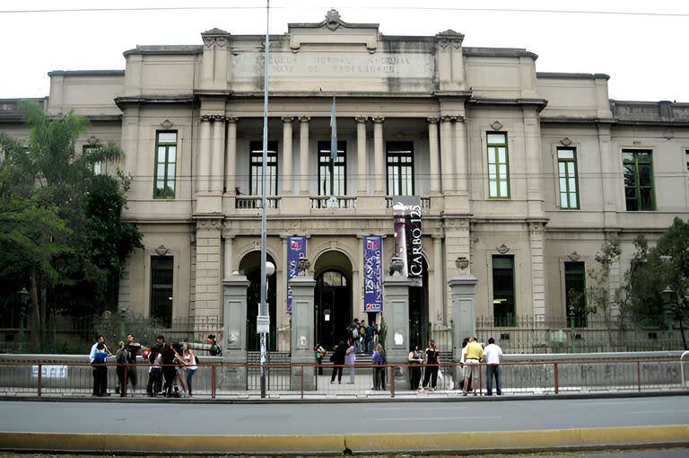 La escuela secundaria Carbó