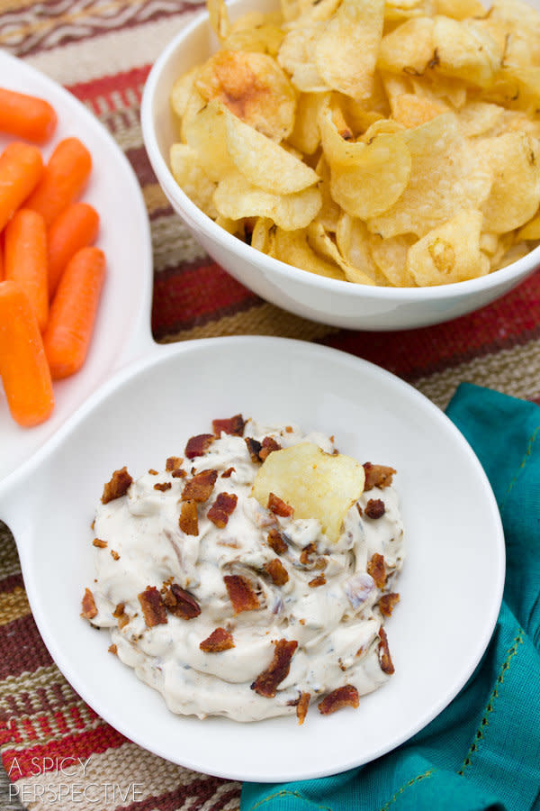 <strong>Get the <a href="http://www.aspicyperspective.com/2013/01/onion-dip.html" target="_blank">Onion & Bacon Dip recipe</a> by A Spicy Perspective</strong>