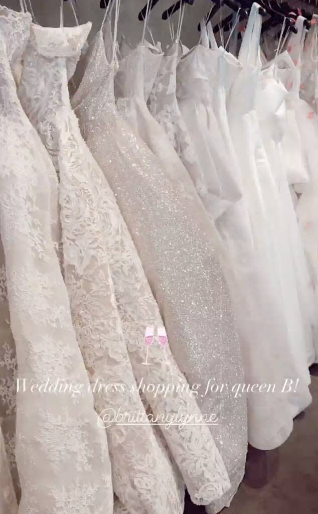 Brittany Matthews Shops for Wedding Dress With Friends: Photos