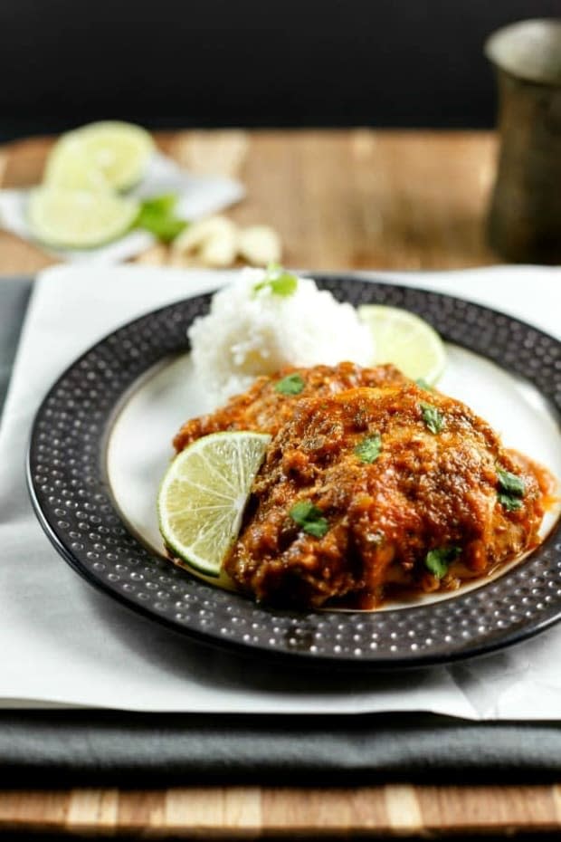 <p><a href="https://beautyandthefoodie.com/slow-cooker-garlic-chipotle-lime-chicken/" rel="nofollow noopener" target="_blank" data-ylk="slk:Beauty and The Foodie" class="link ">Beauty and The Foodie</a></p>