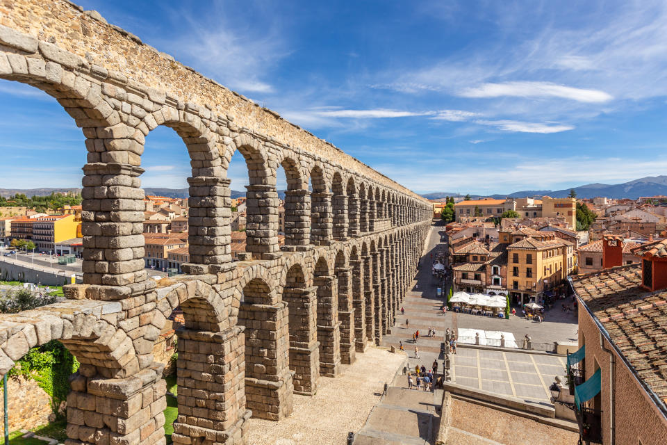 <p>Una media de 8,9 euros mensuales por metro cuadrado es el precio del alquiler en Segovia. (Foto: Getty Images).</p> 