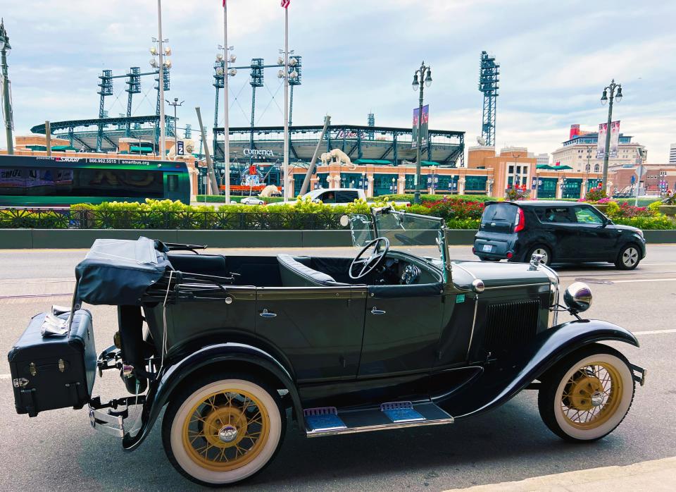 Antique Car Touring Company offering tours in Detroit after Tigers game throughout the season.