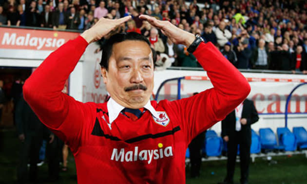 Cardiff owner Vincent Tan tries to remember The Macarena (guardian.co.uk)