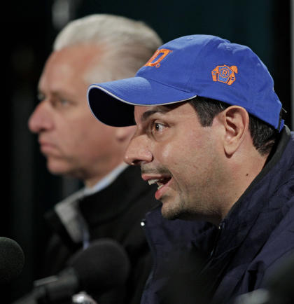 Mike Repole, right, and trainer Todd Pletcher (AP)