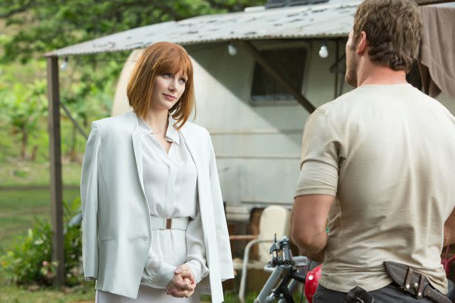 Photo: Chuck Zlotnick © Universal Pictures/Amblin Entertainment Bryce Dallas Howard and Chris Pratt in 'Jurassic World'.