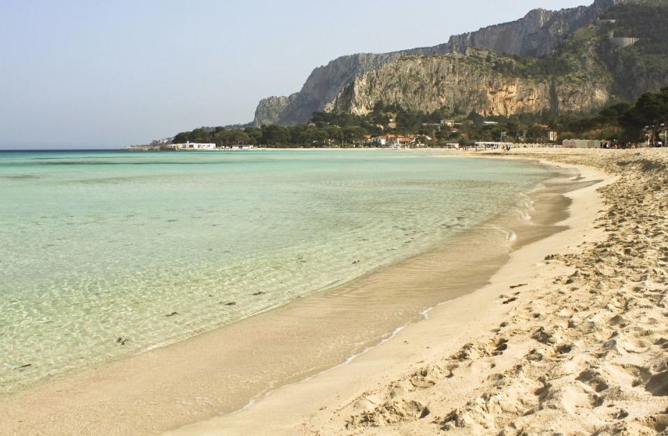Beach holidays in Italy: Sicily, Mondello beach