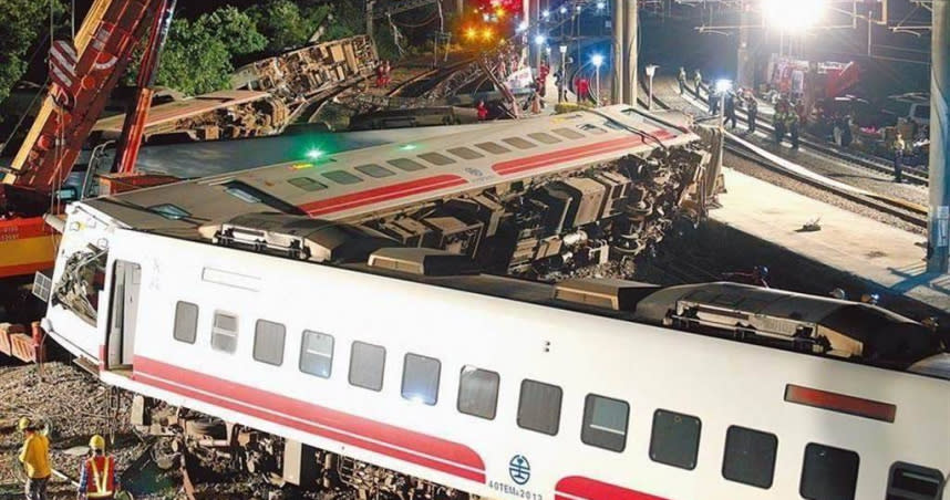 台鐵6432次普悠瑪列車於2018年10月21日在蘇澳新馬站出軌，導致18人死亡，前台鐵局長鹿潔身遭懲戒。（圖／報系資料照）