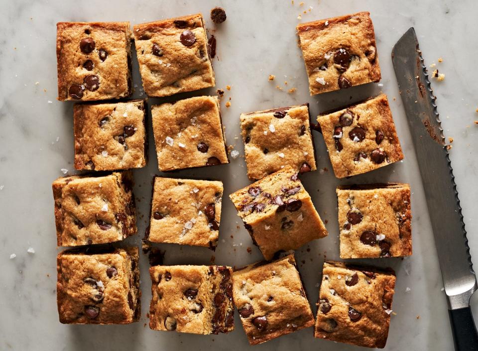 chocolate chip cookie bars