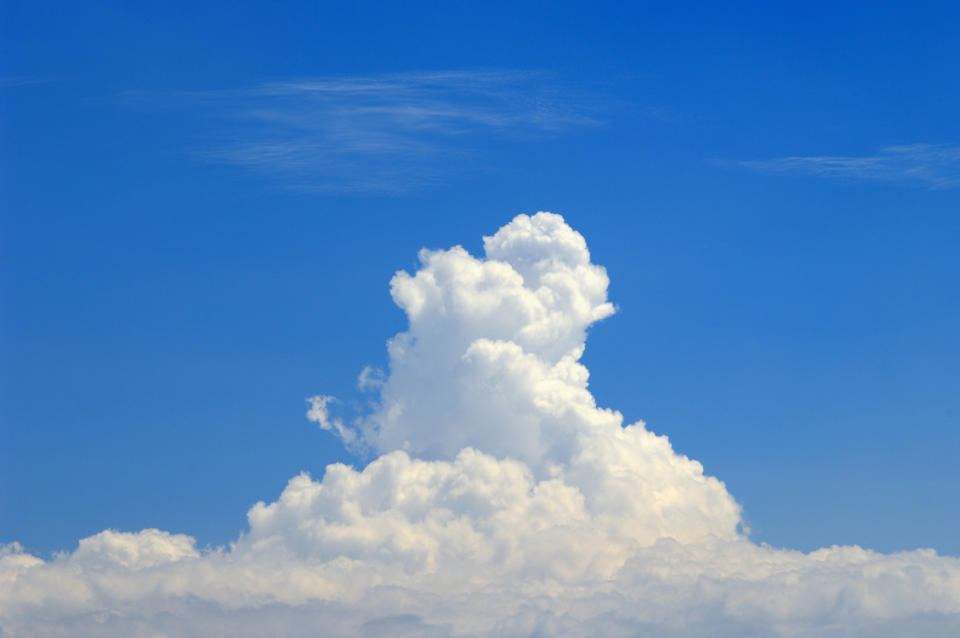 Auftürmende Quellwolken deuten auf Gewitter hin (Bild: Getty Images)