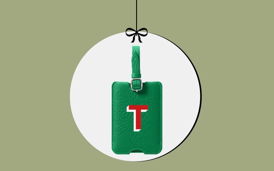 Gifts for Travelers: Personalized Luggage Tags